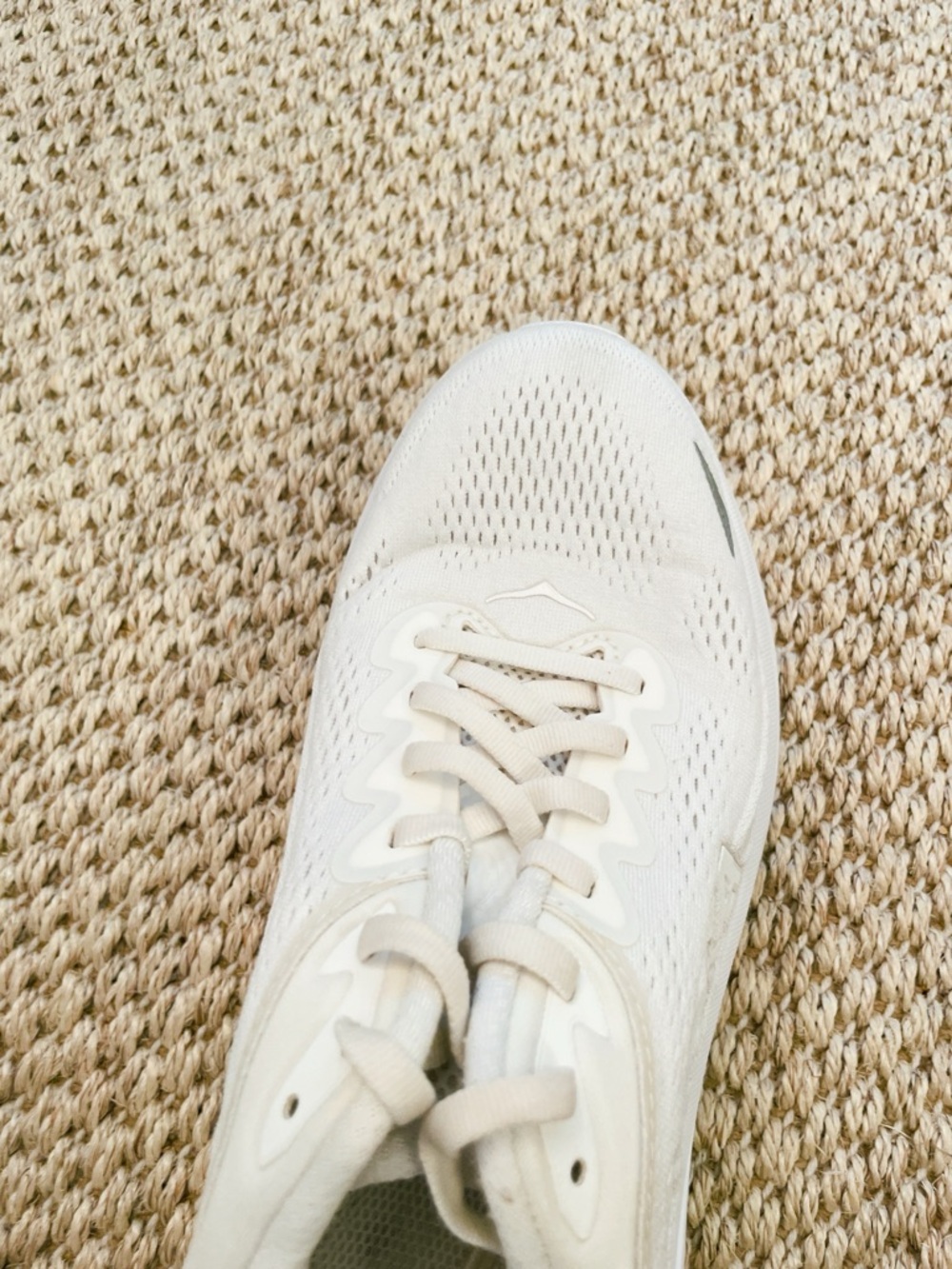 HOKA® Bondi 9 Sneakers in white / white - WORN ONCE - Womens size 9 - Picture 7 of 8